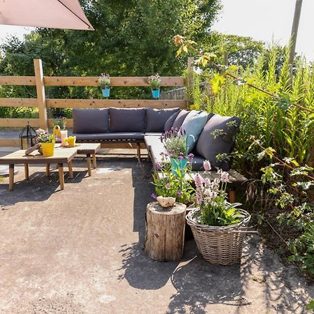 Bed Met Paard Apartment Bergen op Zoom Bagian luar foto